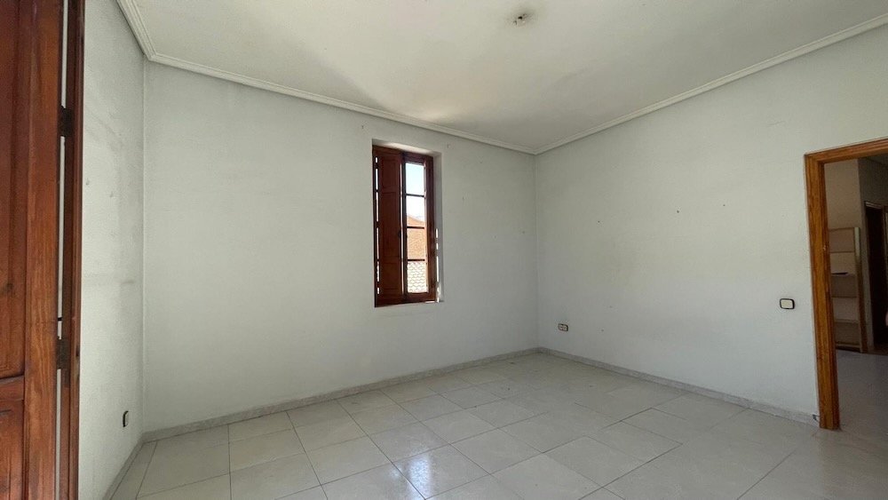 Property 2469 - Image 22